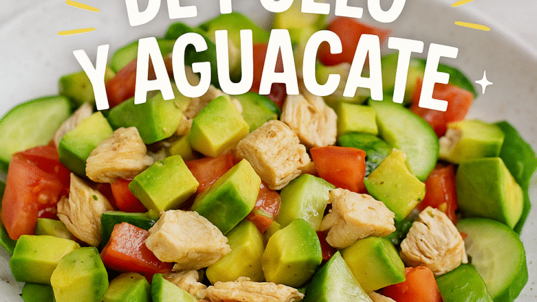 Ensalada de pollo y aguacate baja en carbohidratos